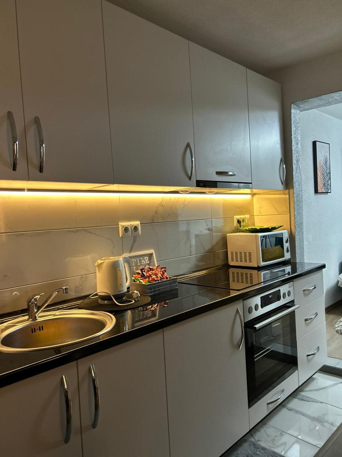 Apartman Hana Сараево Экстерьер фото