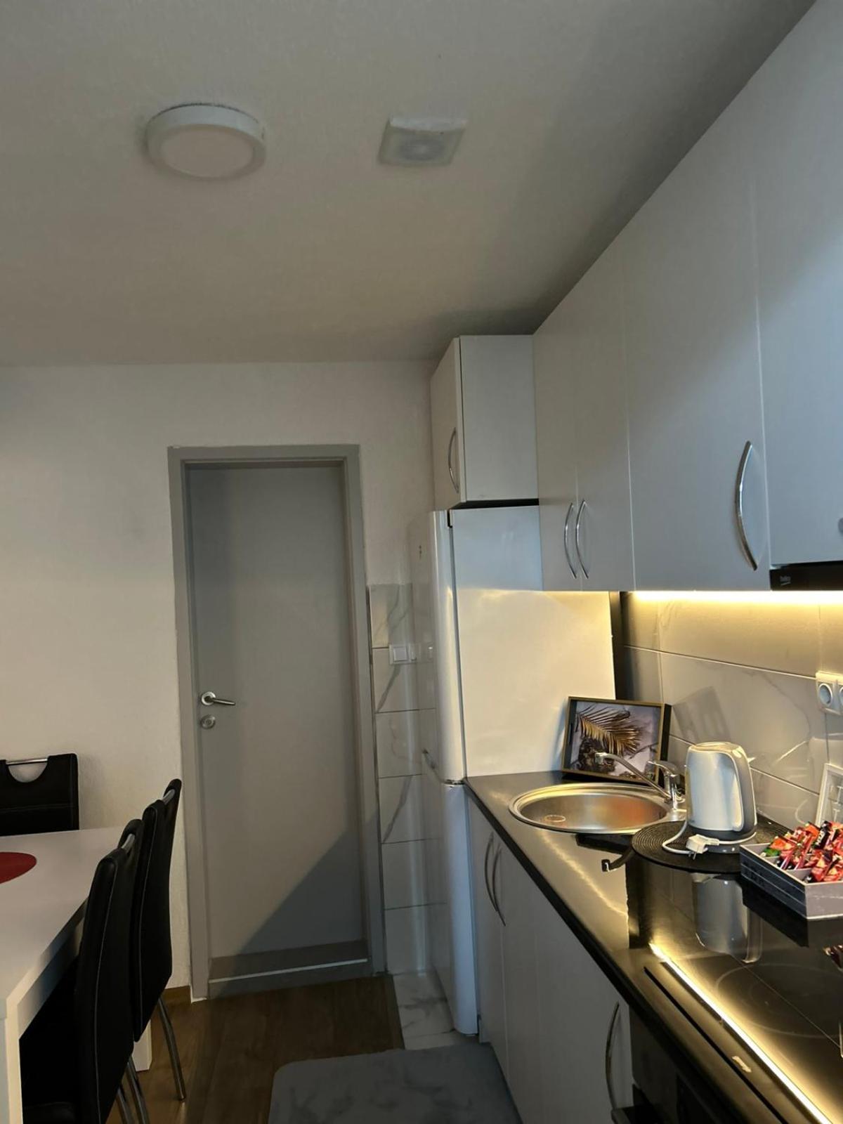 Apartman Hana Сараево Экстерьер фото